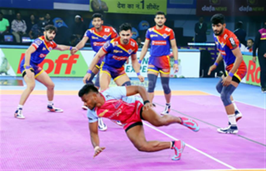 PKL 10: Arjun Deshwal&#39;s 20 points help Jaipur Pink Panthers beat U.P. Yoddhas, reach semis